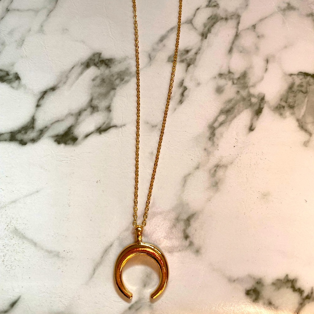 3/10! Gold necklace